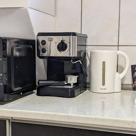 Cosy One Bedroom Flat With Free Parking & Wifi 克卢日-纳波卡 外观 照片